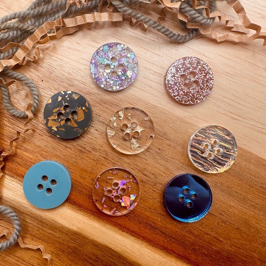 4-Hole Acrylic Buttons - 0.8 in / 2 cm